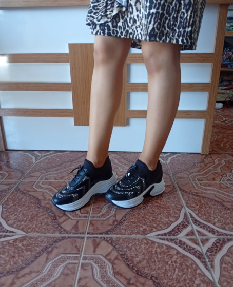 Kadın Yüksek Taban Rahat Şık Günlük Spor Ayakkabı Siyah Renk Kadın Yüksek Taban Rahat Şık Günlük Spor Ayakkabı Siyah Renk