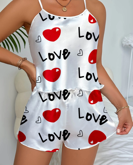 Love Desenli  Saten Şortlu Gecelik