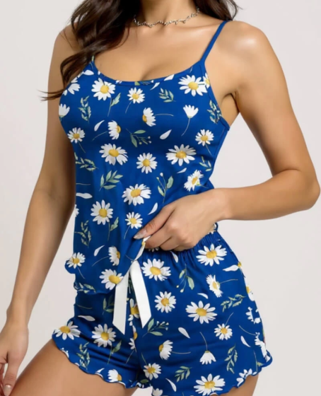 Papatya Desenli  Askılı Şortlu Pijama