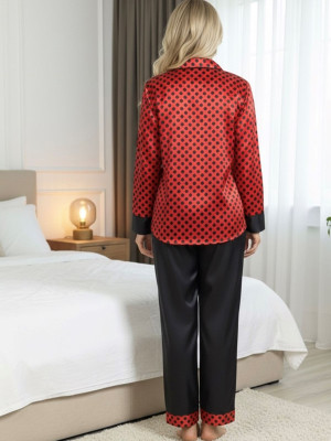 Siyah-Kırmızı Saten Pijama Takımı Siyah-Kırmızı Saten Pijama Takımı