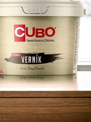 Cubo Su Bazlı Parlak Vernik Şeffaf 2,5 Litre