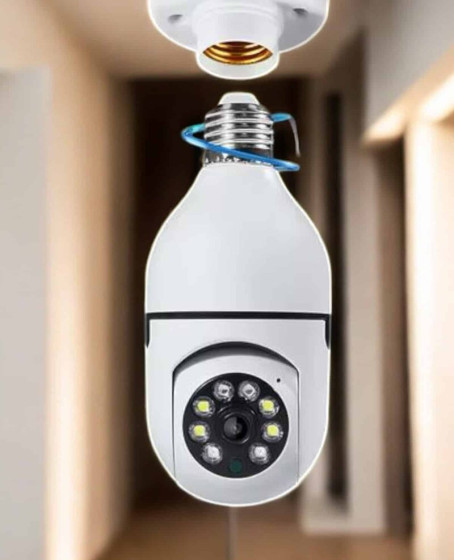 Wifi Kamera Duylu Ampul Görünümlü 360 Derece Dönebilen Ev Kamerası Wifi Kamera Duylu Ampul Görünümlü 360 Derece Dönebilen Ev Kamerası