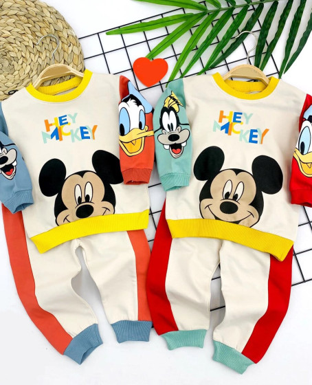 9-12-18-24 Ay Mickey Ve Arkadaşları Desenli Uzun Kollu Sweat 2li Kız Erkek Bebek Takımı Yeşil 9-12-18-24 Ay Mickey Ve Arkadaşları Desenli Uzun Kollu Sweat 2li Kız Erkek Bebek Takımı Yeşil