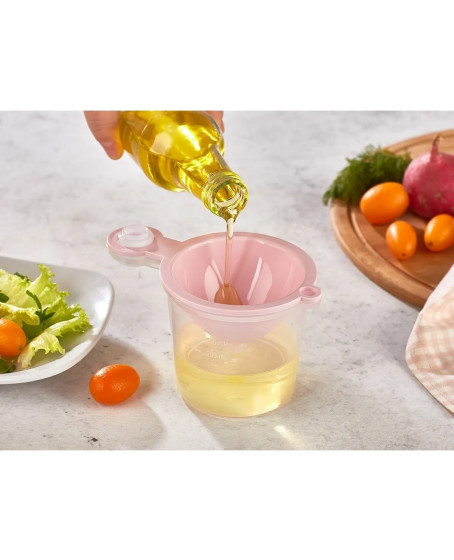 5 in 1 Süzgeç - Huni - Limon Sıkacağı - Yumurta Akı Ayırıcı Hazneli Mutfak Aparatı 5 in 1 Süzgeç - Huni - Limon Sıkacağı - Yumurta Akı Ayırıcı Hazneli Mutfak Aparatı