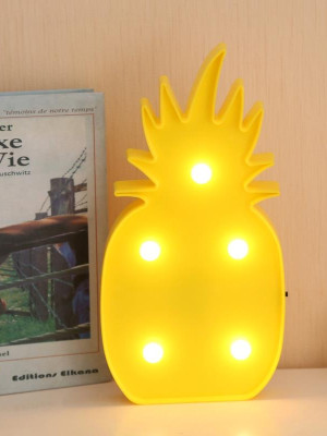 Ananas Tasarımlı Masa Lambası