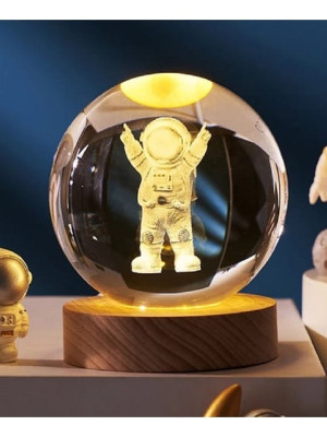 Astronot Tasarımlı Işıklı Cam Küre Kod 52 Astronot Tasarımlı Işıklı Cam Küre Kod 52