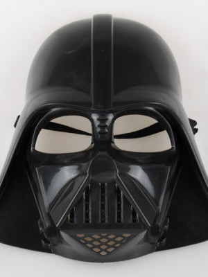 Çocuk Boy Yıldız Savaşları Star Wars Darth Vader Maskesi ve 90 cm Pelerin Seti Siyah Çocuk Boy Yıldız Savaşları Star Wars Darth Vader Maskesi ve 90 cm Pelerin Seti Siyah