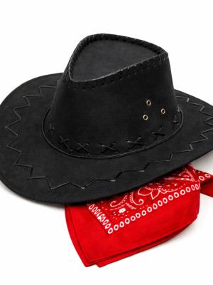 Çocuk Kovboy Şapka Siyah & Kırmızı Bandana Fular Seti Çocuk Kovboy Şapka Siyah & Kırmızı Bandana Fular Seti