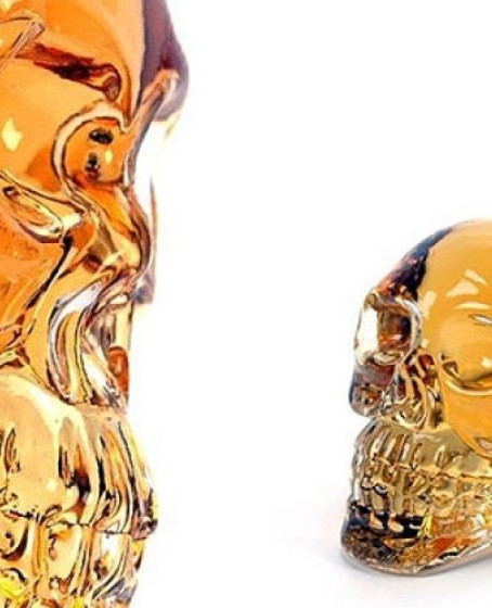 Crystal Head Kuru Kafa Cam Şişe 350 ml Crystal Head Kuru Kafa Cam Şişe 350 ml