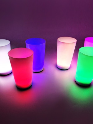 Glow Partisi Bardakları 6 Renk 6 Adet 1.5 oz 4.5 x 6.5 cm Glow Partisi Bardakları 6 Renk 6 Adet 1.5 oz 4.5 x 6.5 cm