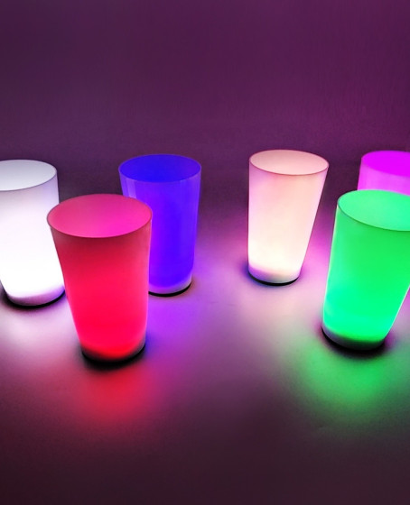 Glow Partisi Bardakları 6 Renk 6 Adet 1.5 oz 4.5 x 6.5 cm
