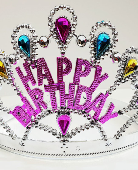 Gümüş Renk Happy Birthday Yazılı Doğum Günü Tacı 60 cm Gümüş Renk Happy Birthday Yazılı Doğum Günü Tacı 60 cm