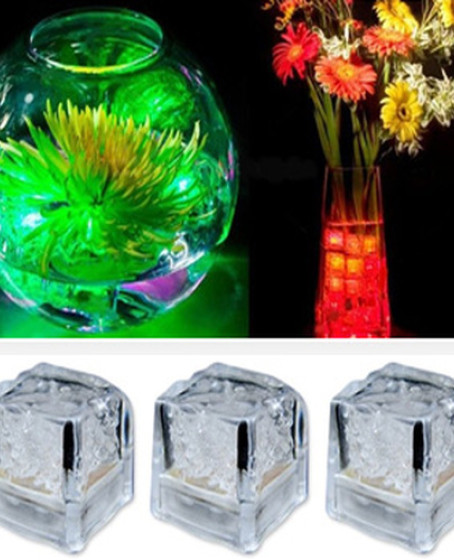 Led Işıklı Buz Küpleri Led Işıklı Buz Küpleri
