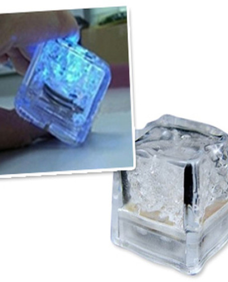 Led Işıklı Buz Küpleri Led Işıklı Buz Küpleri