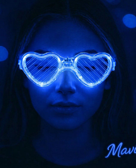 Mavi LED Işıklı Kalp Gözlük – 3 Modlu Parti & Glow Gözlüğü