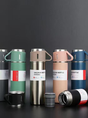 Paslanmaz Çelik Bardaklı Termos Seti 500 ML Paslanmaz Çelik Bardaklı Termos Seti 500 ML