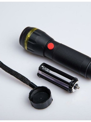 PeakStar PS-7083 Plastik Zoomlu Pilli El Feneri PeakStar PS-7083 Plastik Zoomlu Pilli El Feneri