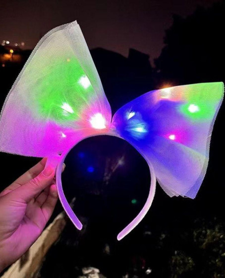 Rengarenk Led Işıklı Fiyonk Şekilli Tül Parti Tacı Beyaz Renk 25x25 cm