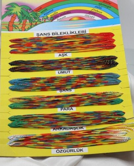 Renkli Şans Bileklikleri - 1 Kartela - ( 65 Adet )
