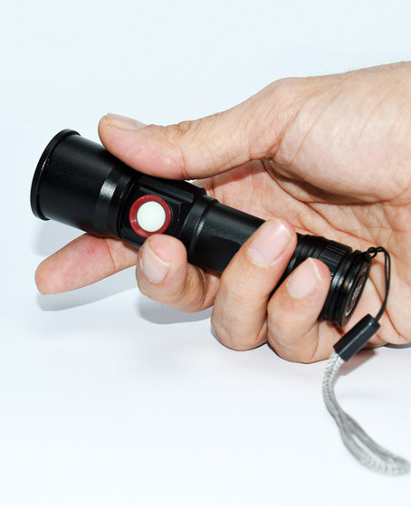 1.000 Lümen USB Şarjlı Led EL Feneri Wt-611 1.000 Lümen USB Şarjlı Led EL Feneri Wt-611