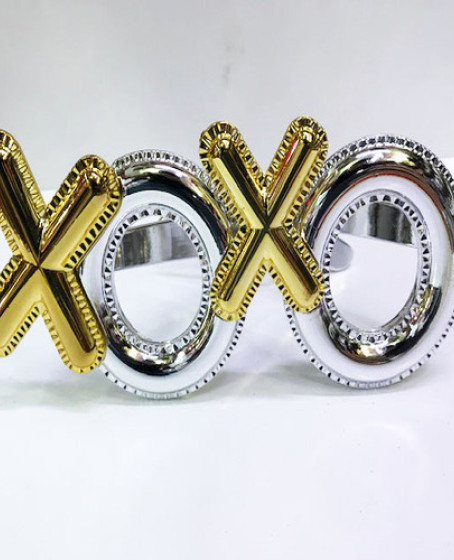 Xoxo Parti Gözlüğü 2 Renk 2 Adet Xoxo Parti Gözlüğü 2 Renk 2 Adet