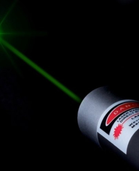 Yeşil Lazer Pointer 100 mW 15 Km Etkili (5 Başlıklı)