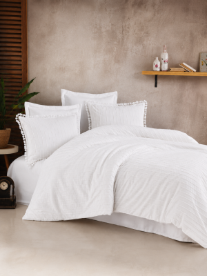Butik Nevresim Takımı Çift Kişilik Estina V6 Beyaz Butik Nevresim Takımı Çift Kişilik Estina V6 Beyaz