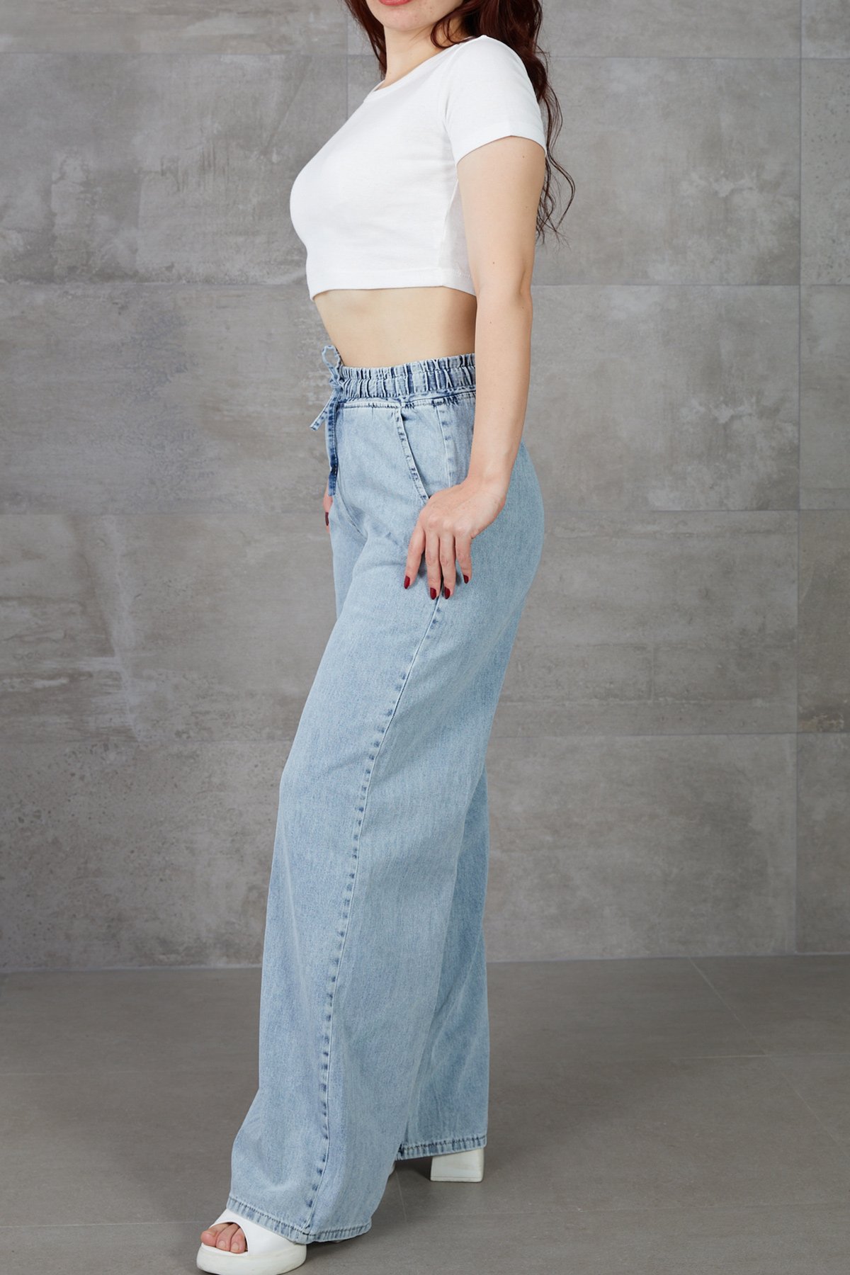 Kadın Beli Lastikli Rahat Kesim Kot Pantolon Kadın Beli Lastikli Rahat Kesim Kot Pantolon