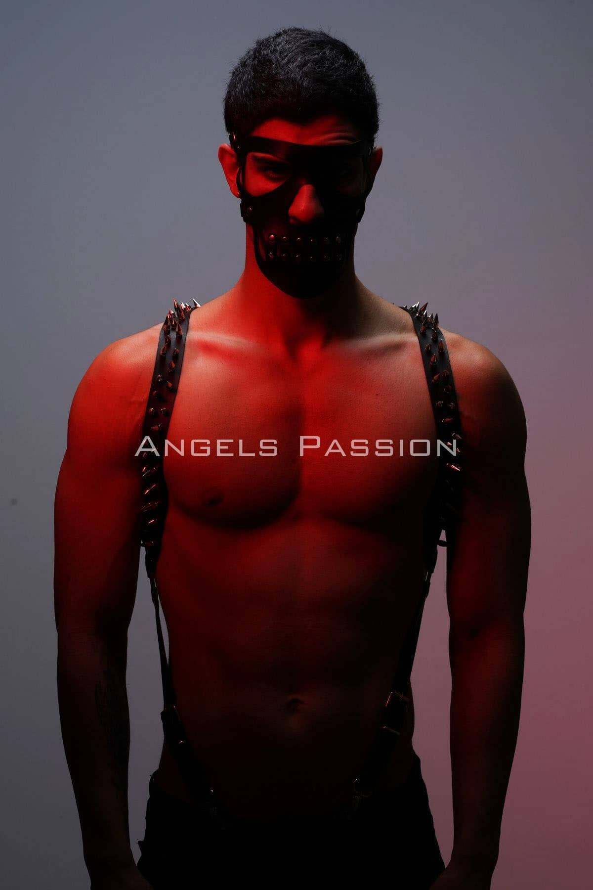 CLZ41 Çivi Detaylı ve Maskeli Erkek Harness Takım, Erkek Clubwear, Erkek Göğüs Harness - Ürün Rengi:Kırmızı