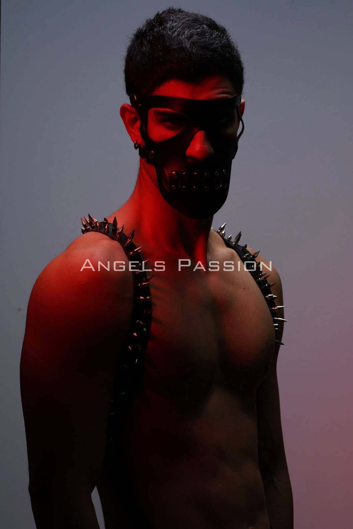 CLZ41 Çivi Detaylı ve Maskeli Erkek Harness Takım, Erkek Clubwear, Erkek Göğüs Harness - Ürün Rengi:Kırmızı