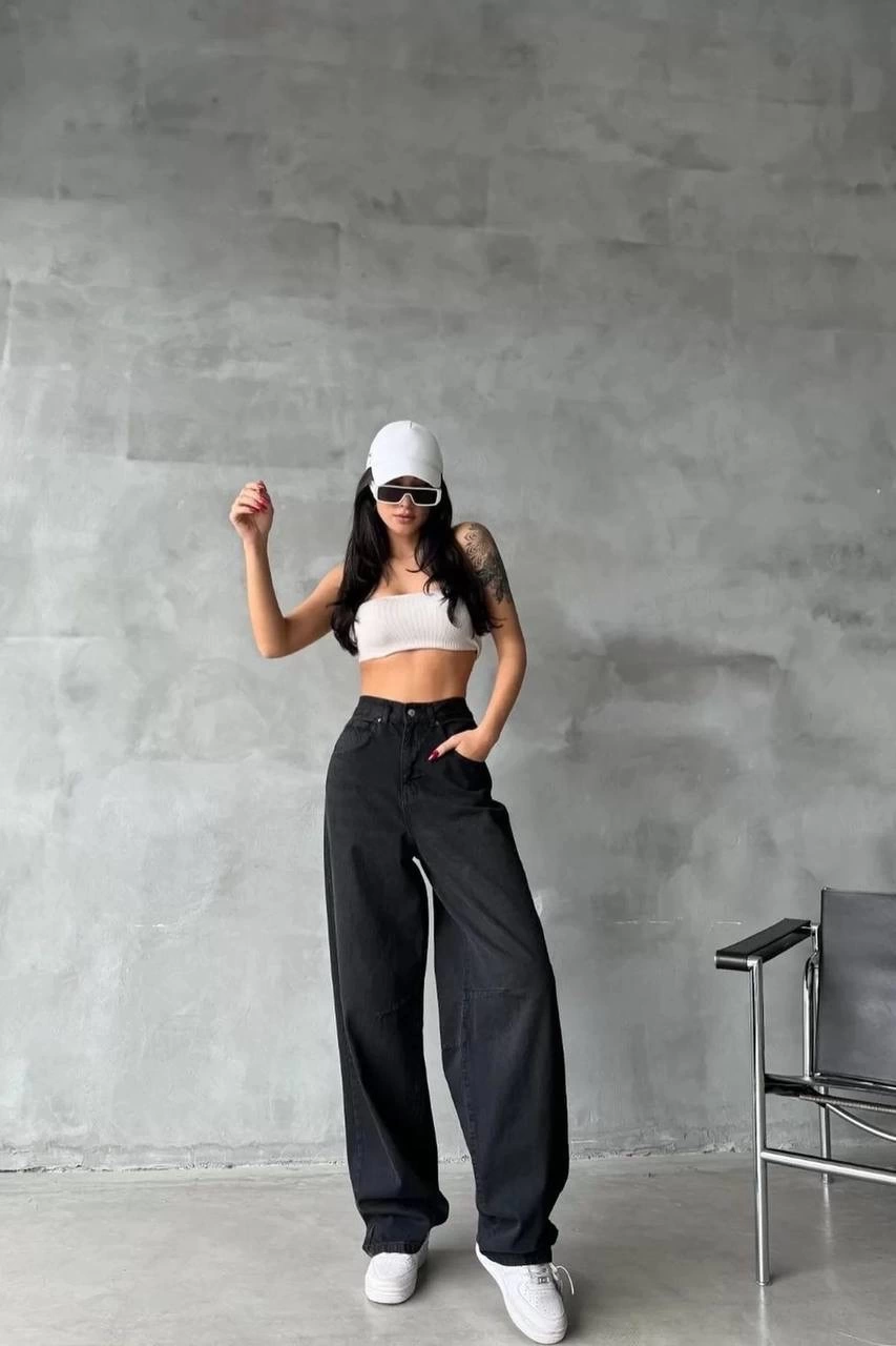 Arkadan tokalı jeans pantolon Siyah Arkadan tokalı jeans pantolon Siyah