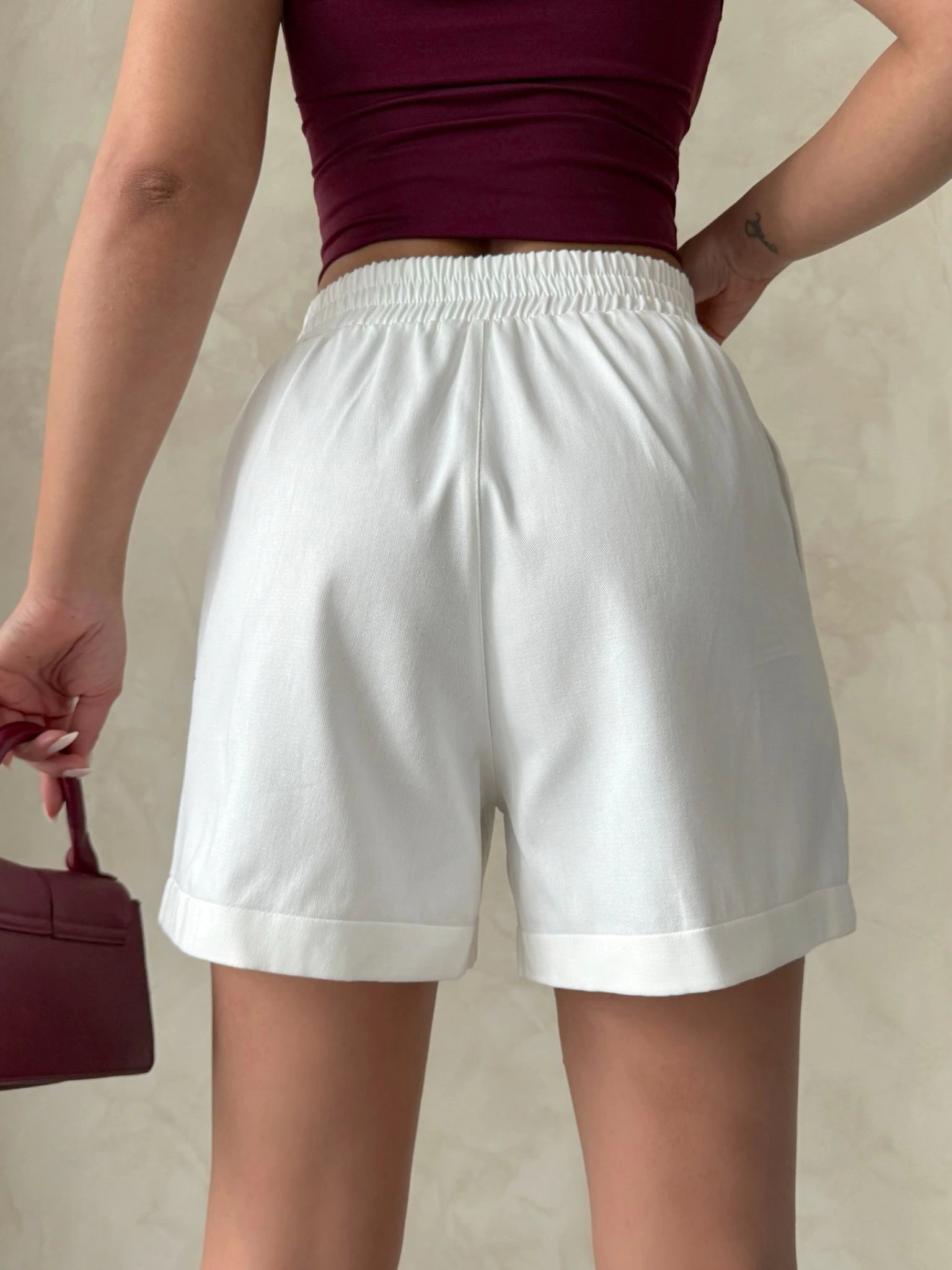 Beli lastikli çift çıtlı şort Beli lastikli çift çıtlı şort