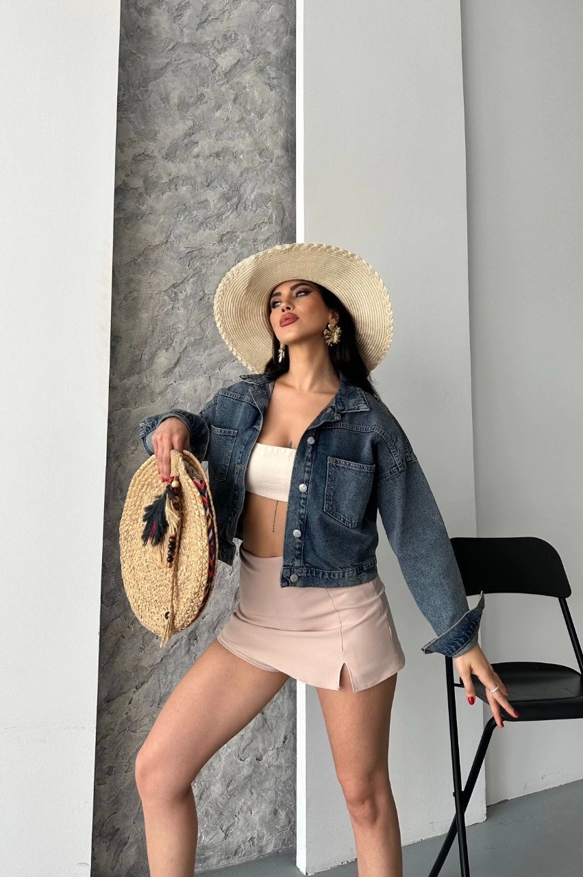Çift cepli kol katlamalı kar yıkama crop kot ceket kahve tint