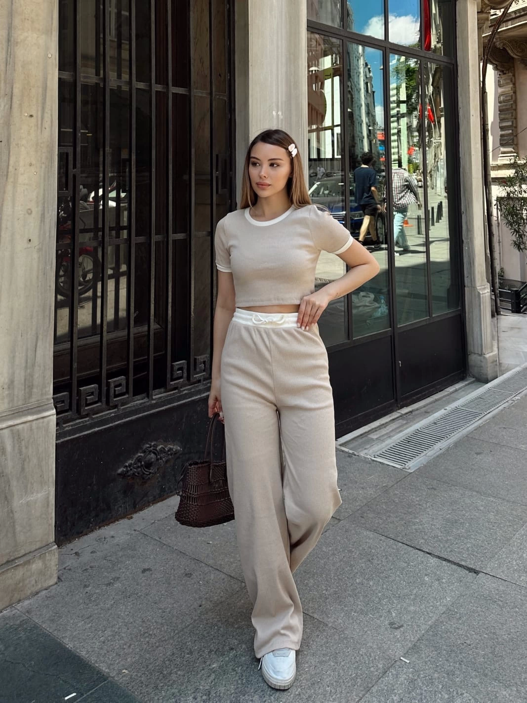 Crop pantolon biyeli takım bej Crop pantolon biyeli takım bej