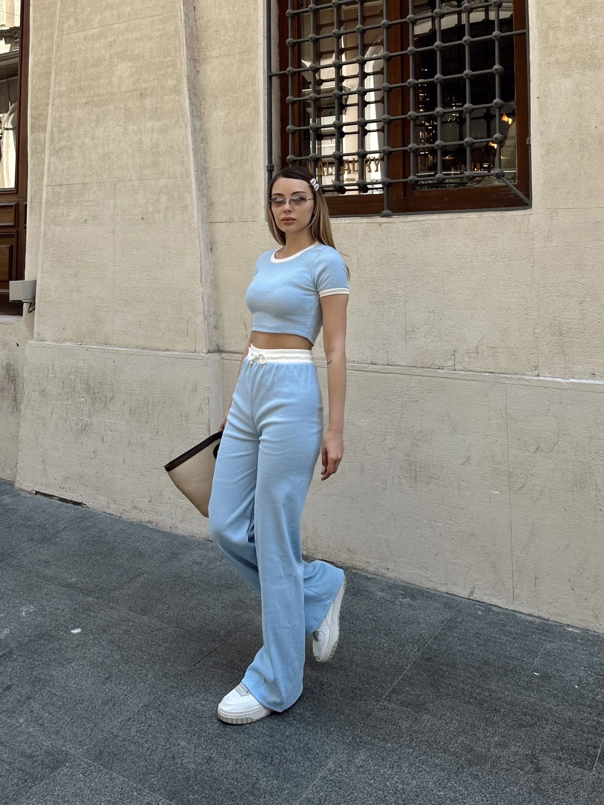 Crop pantolon biyeli takım mavi Crop pantolon biyeli takım mavi