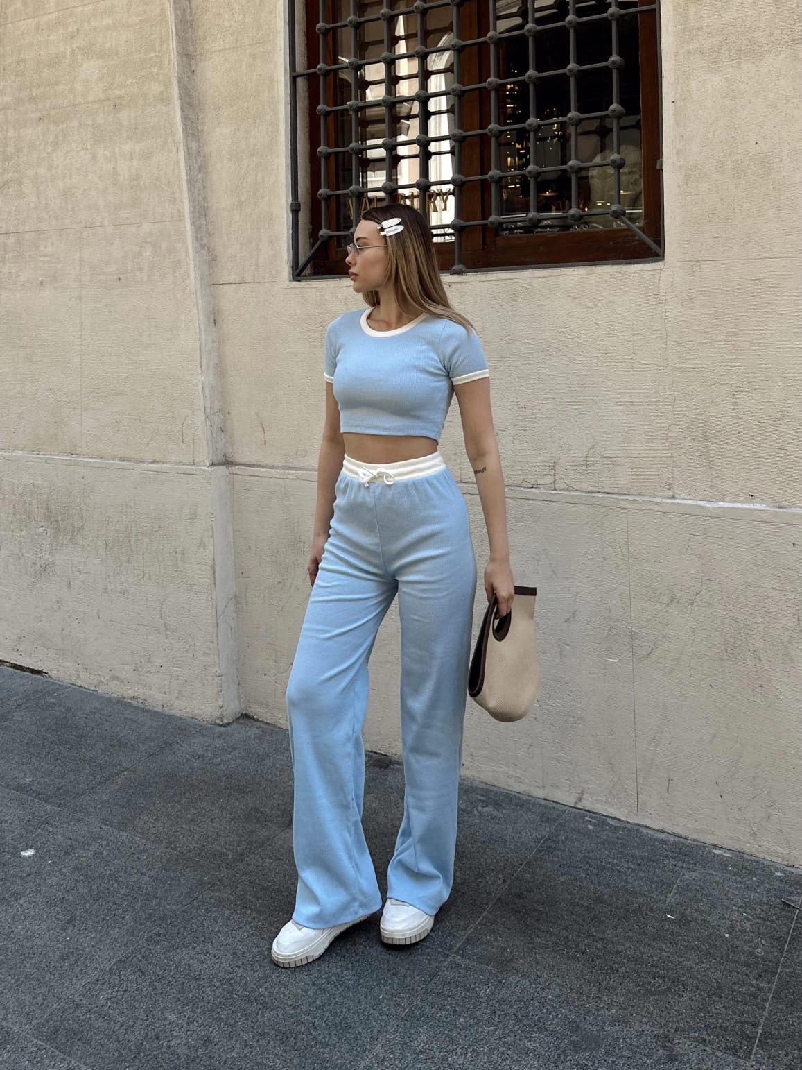 Crop pantolon biyeli takım mavi Crop pantolon biyeli takım mavi