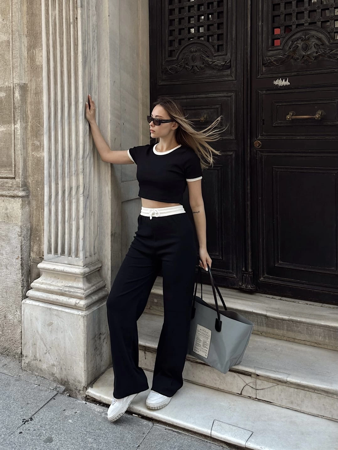 Crop pantolon biyeli takım siyah Crop pantolon biyeli takım siyah