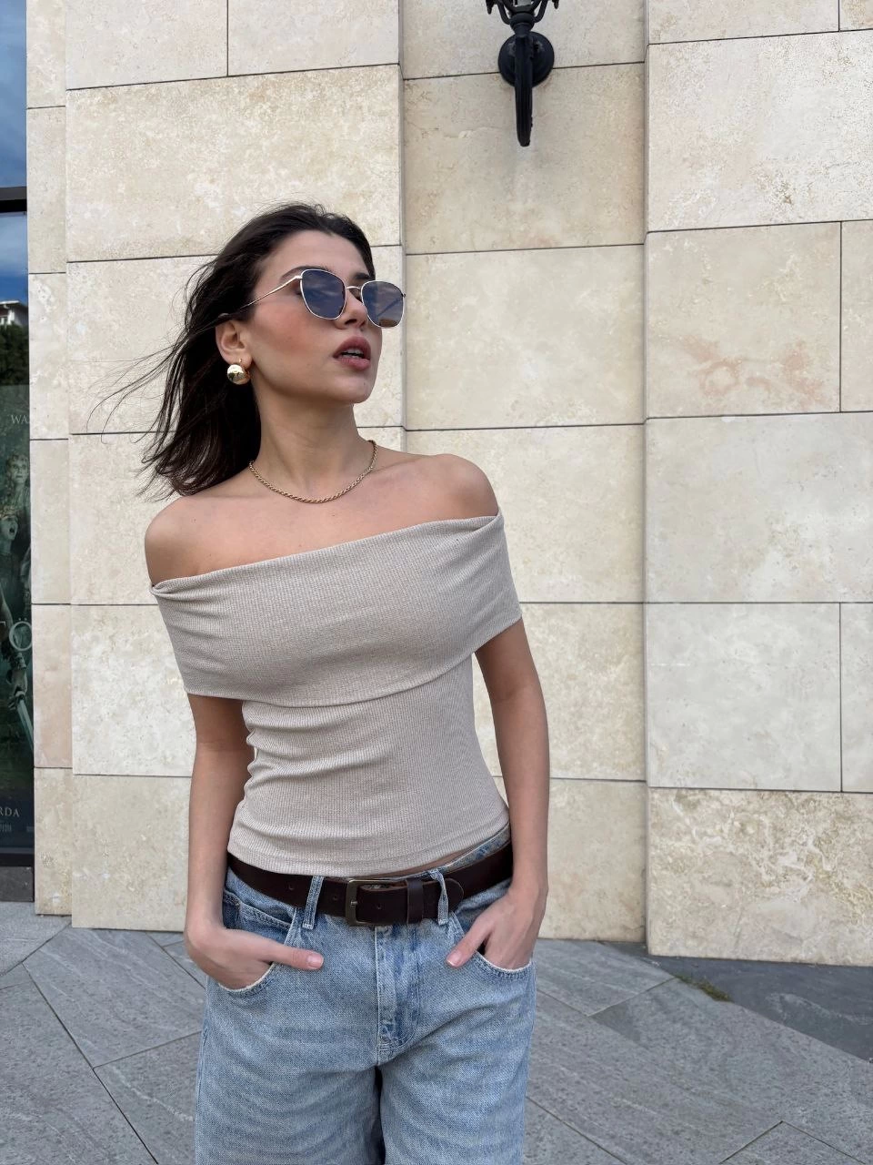 Madonna yaka sıfır kol bluz Madonna yaka sıfır kol bluz