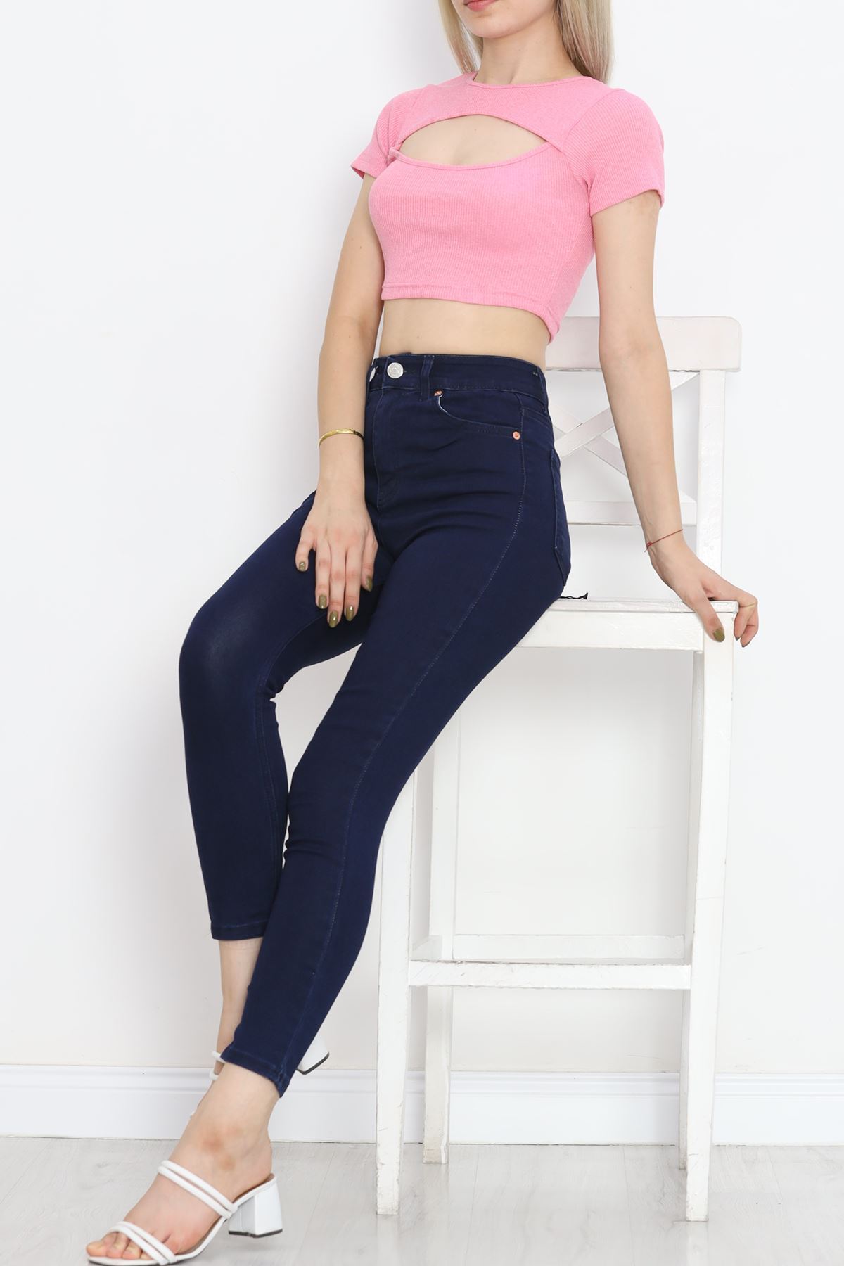 Dekolteli Crop Body Tozpembe