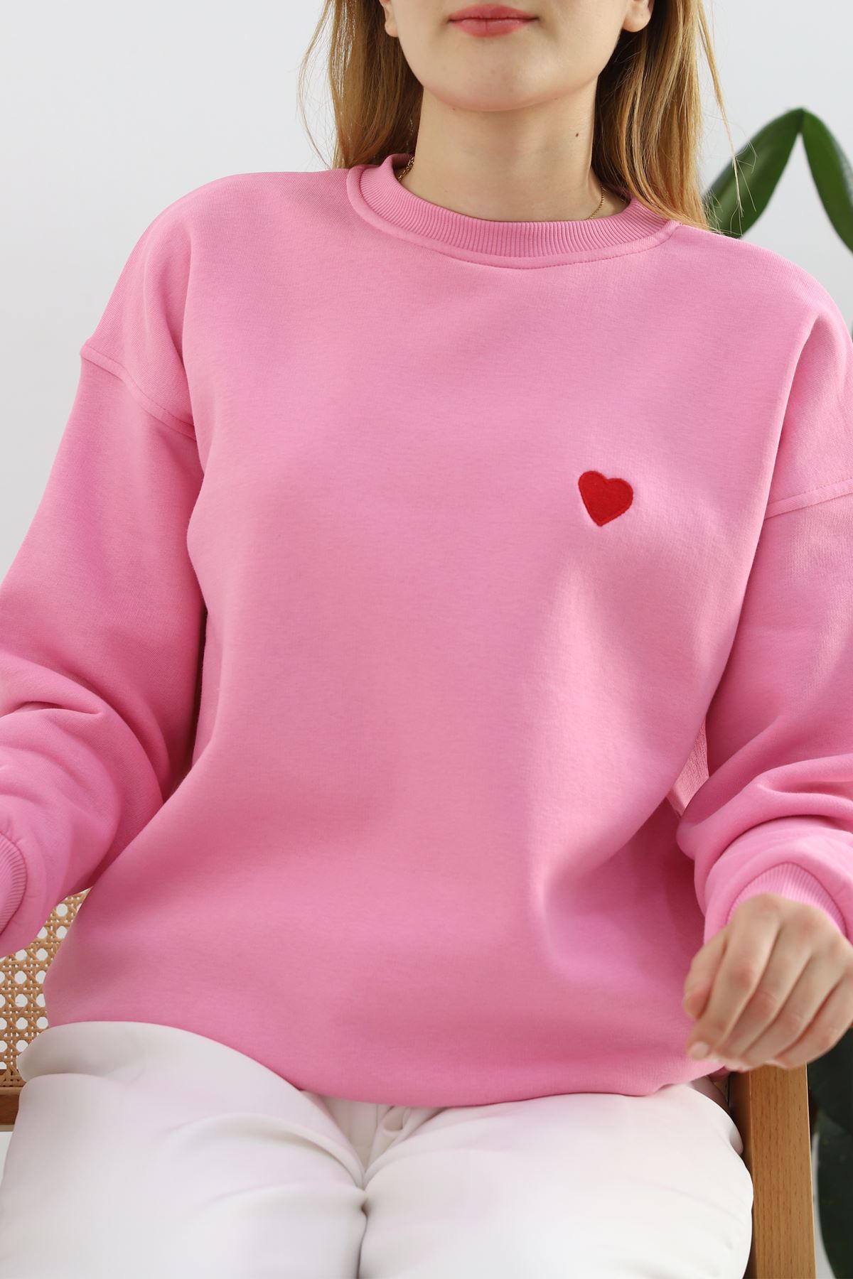 Kalp Nakışlı Şardonlu Oversize Sweat Pembe