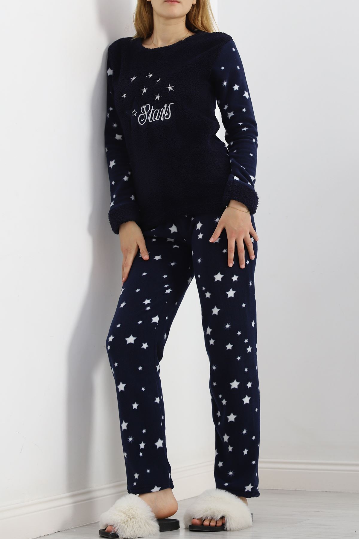 Peluş Polar Pijama Takımı Laciyıldız