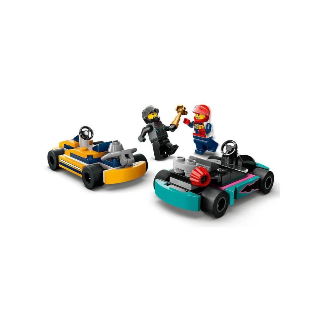 CLZ193 60400 ®  Go-Kart ve Yarış Sürücüleri 99 parça +5 yaş
