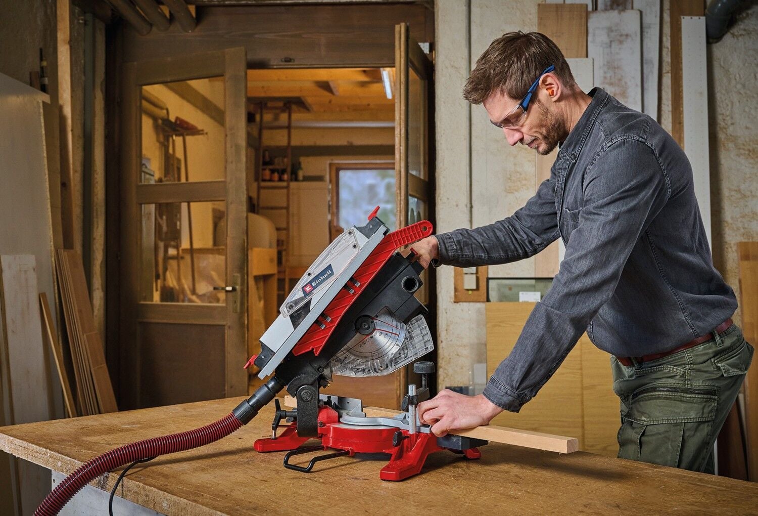 Einhell TE MS 216 T Tablalı Gönye Kesme