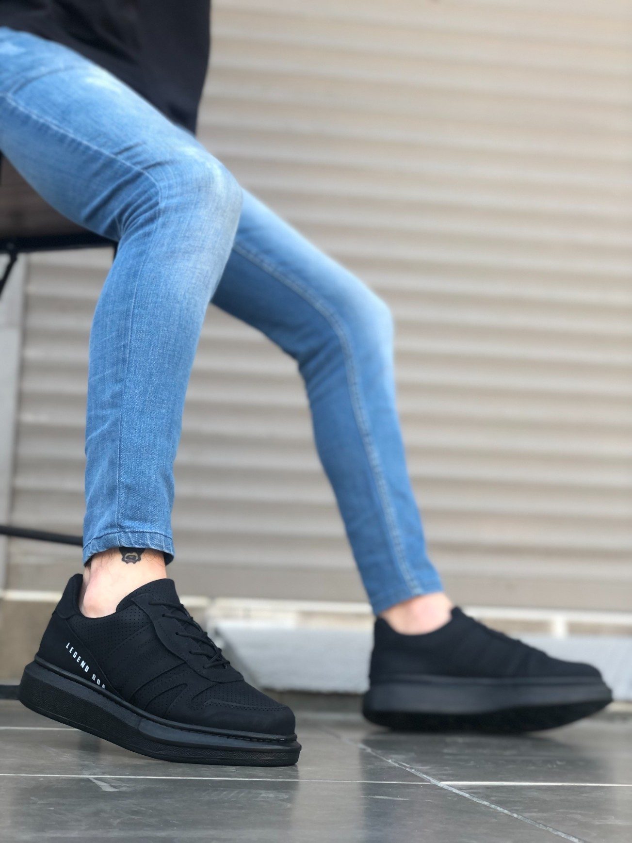 CLZ946  Kalın Yan Desenli Yüksek Siyah Taban Siyah Bağcıklı Spor Erkek Ayakkabı