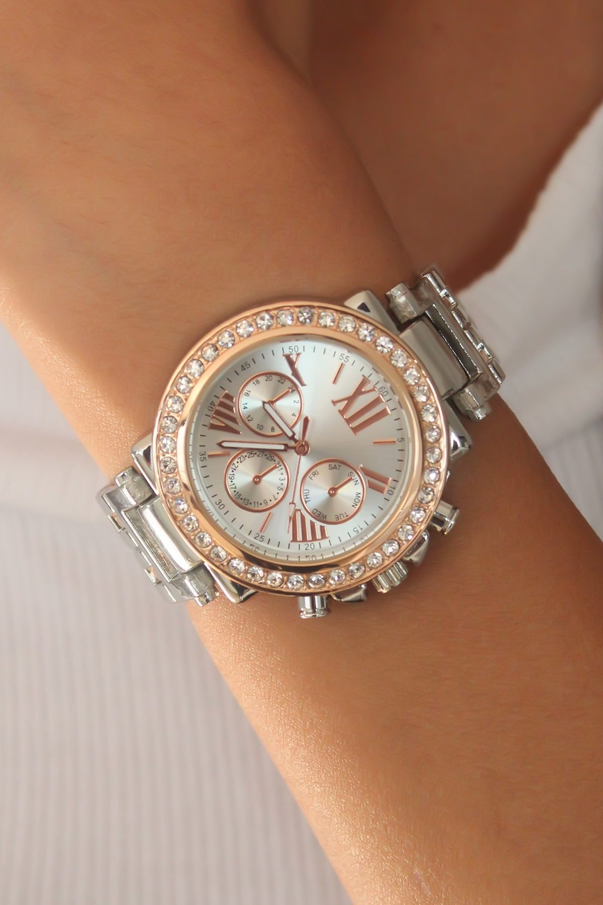 CLZ943  Gümüş Rose Renk Taşlı Metal Kasa Kadın Kol Saati