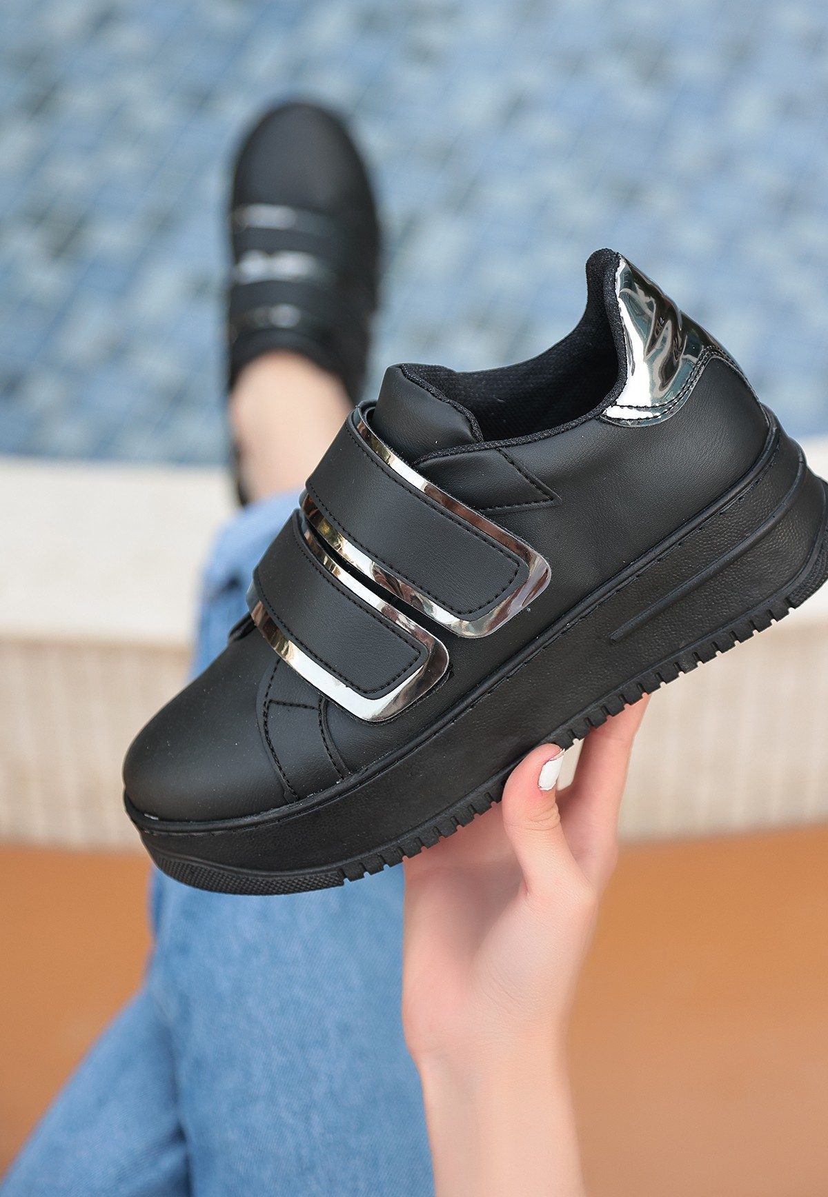 CLZ943 Siyah Cilt Hologramlı Spor Ayakkabı