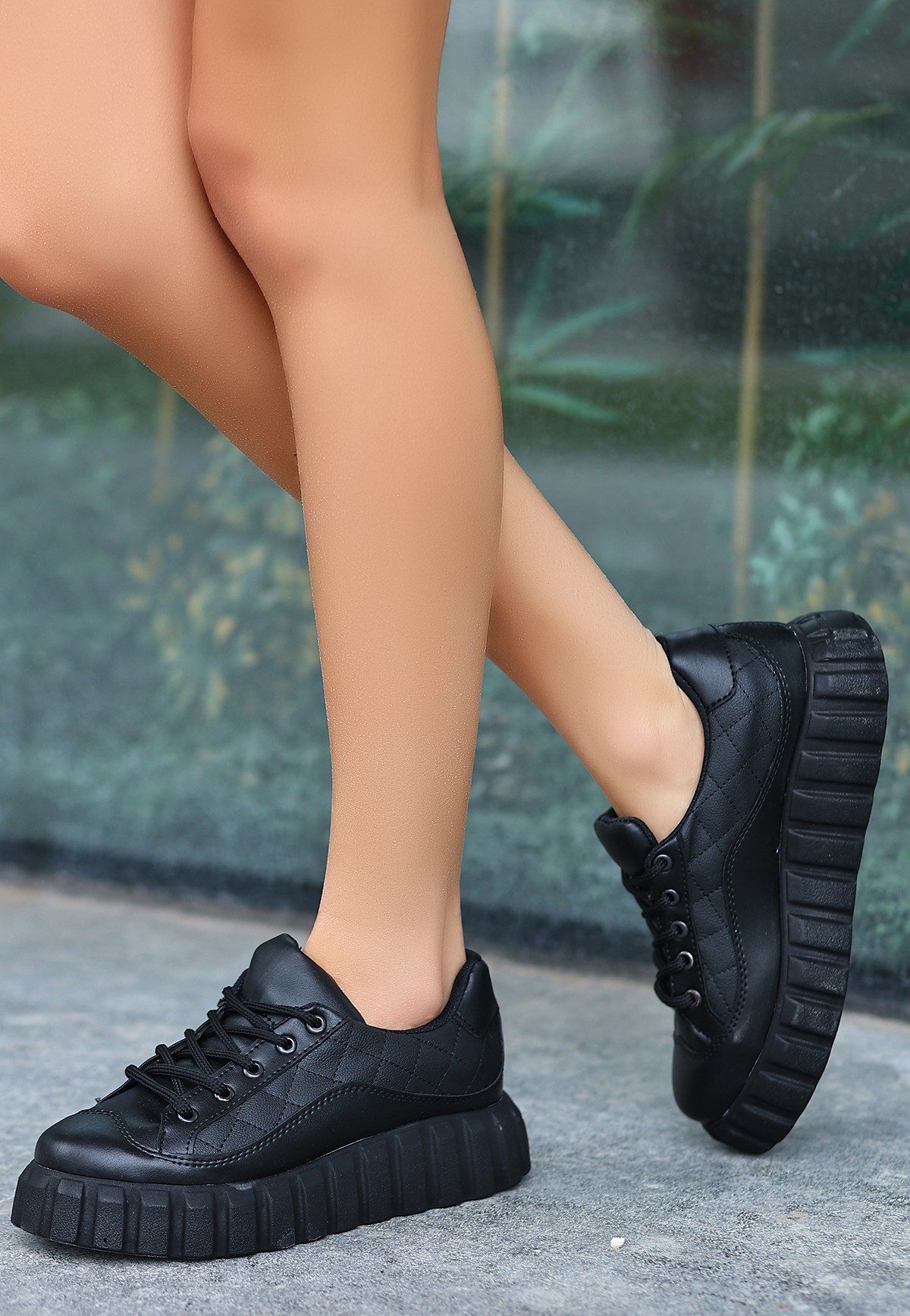 CLZ741 - Siyah Cilt Bağcıklı Spor Ayakkabı