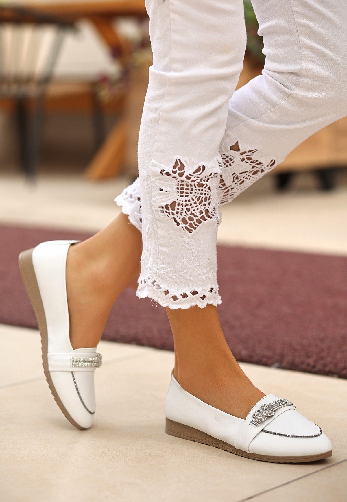 CLZ943 Jari Beyaz Cilt Babet Ayakkabı