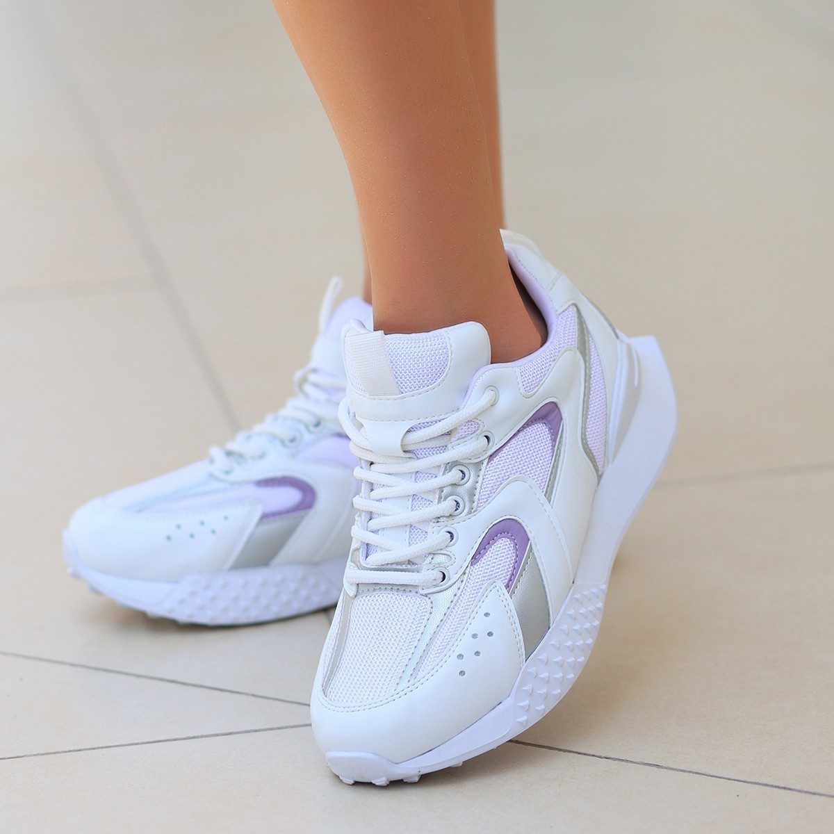 CLZ741 - Beyaz Cilt Lila Detaylı Spor Ayakkabı