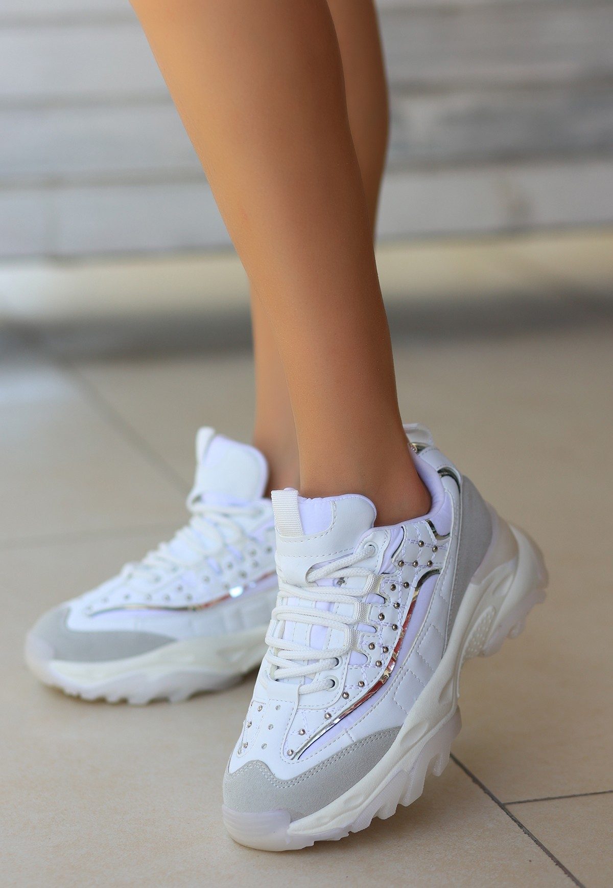 CLZ741 - Beyaz Cilt Bağcıklı Spor Ayakkabı
